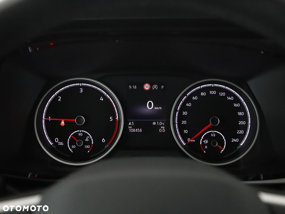 Volkswagen Multivan - 14