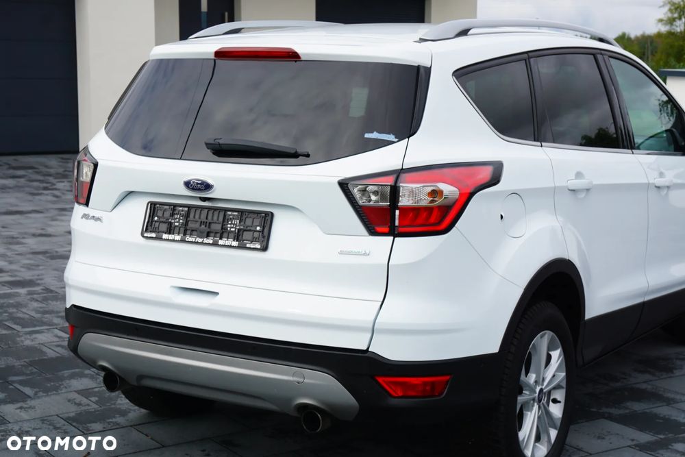 Ford Kuga 1.5 EcoBoost 2x4 Titanium - 20