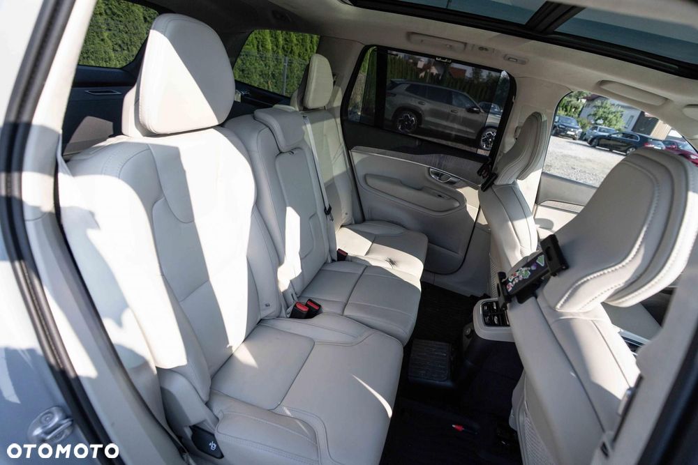 Volvo XC 90 - 22