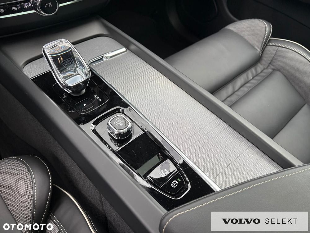 Volvo XC 60 - 25