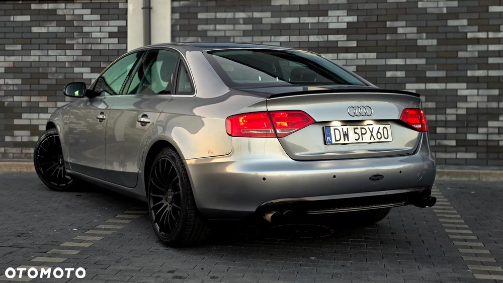 Audi A4 2010 photo 5