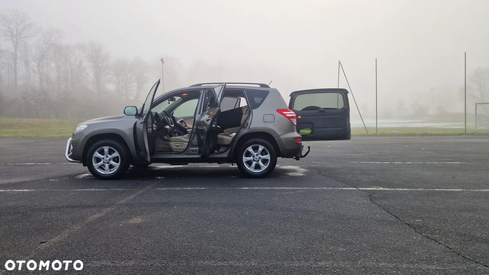 Toyota RAV4 2.0 VVT-i Prestige NAVI MS - 5