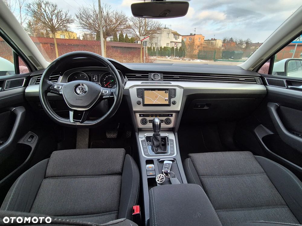 Volkswagen Passat - 19