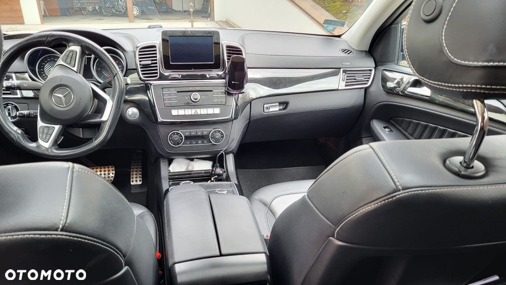 Mercedes-Benz GLE - 10