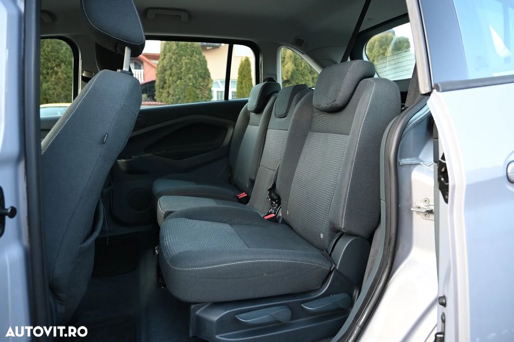 Ford Grand C-Max - 8