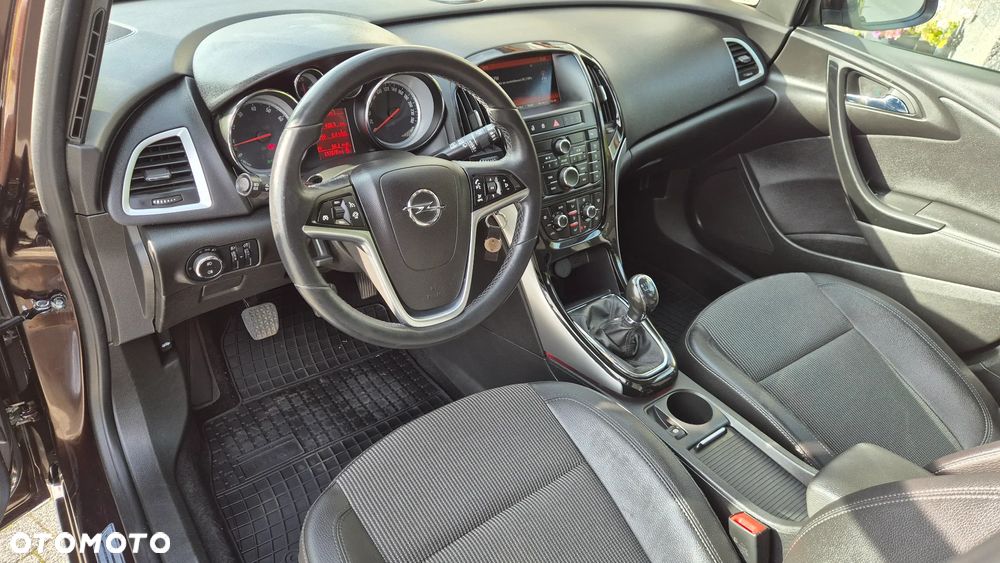 Opel Astra IV 1.4 T Cosmo - 8