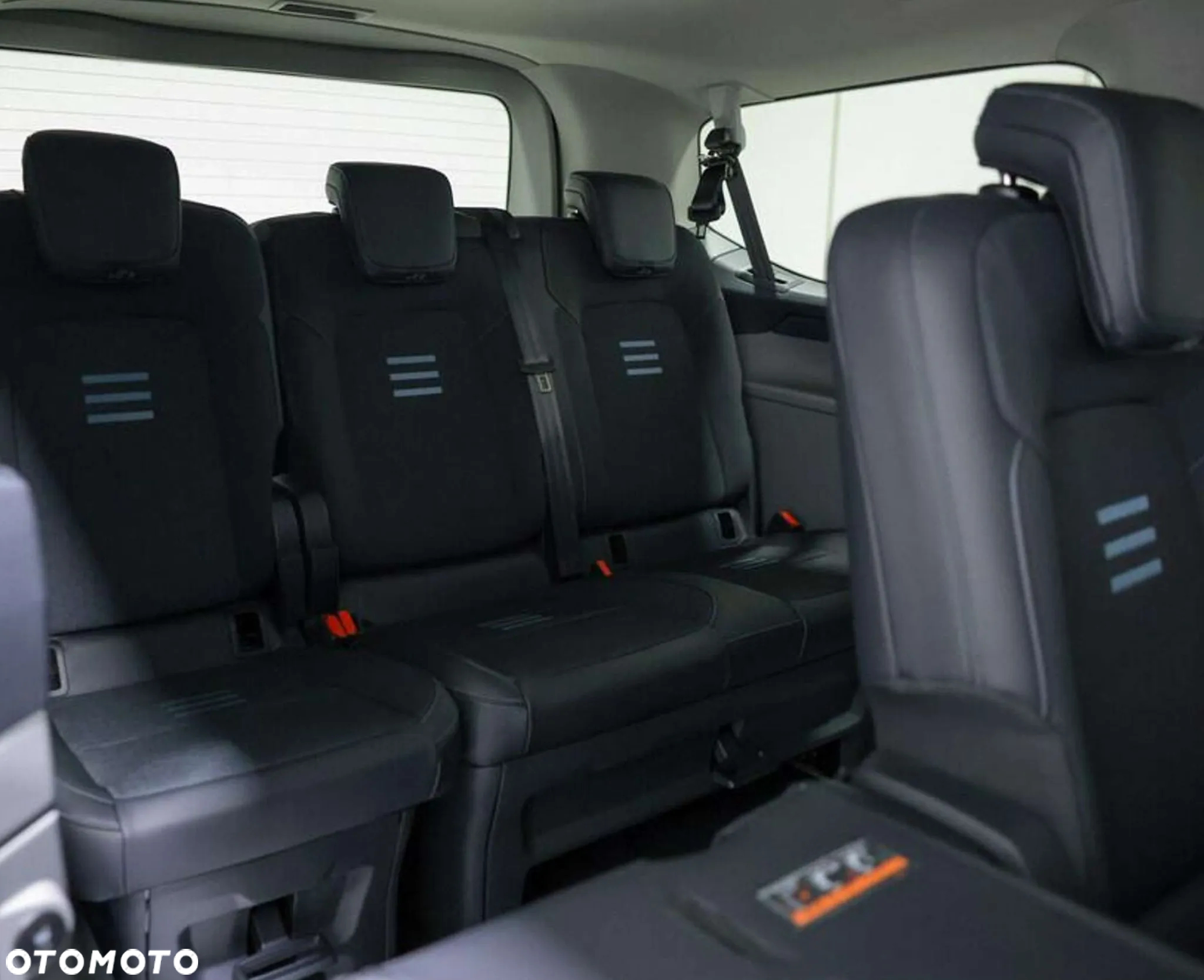 Ford Tourneo Custom - 10