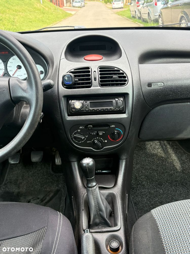 Peugeot 206 1.1 X-Design - 19
