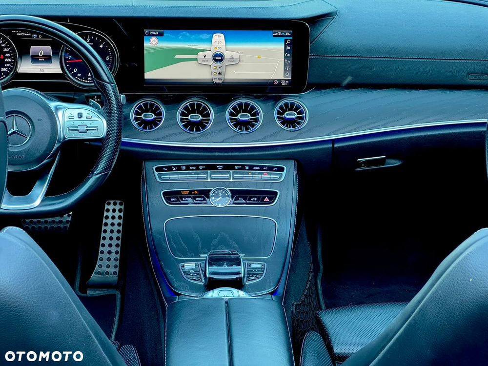 Mercedes-Benz Klasa E 220 d 9G-TRONIC - 25