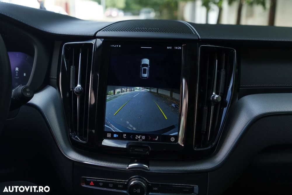 Volvo XC 60 B4 D Plus Bright - 36