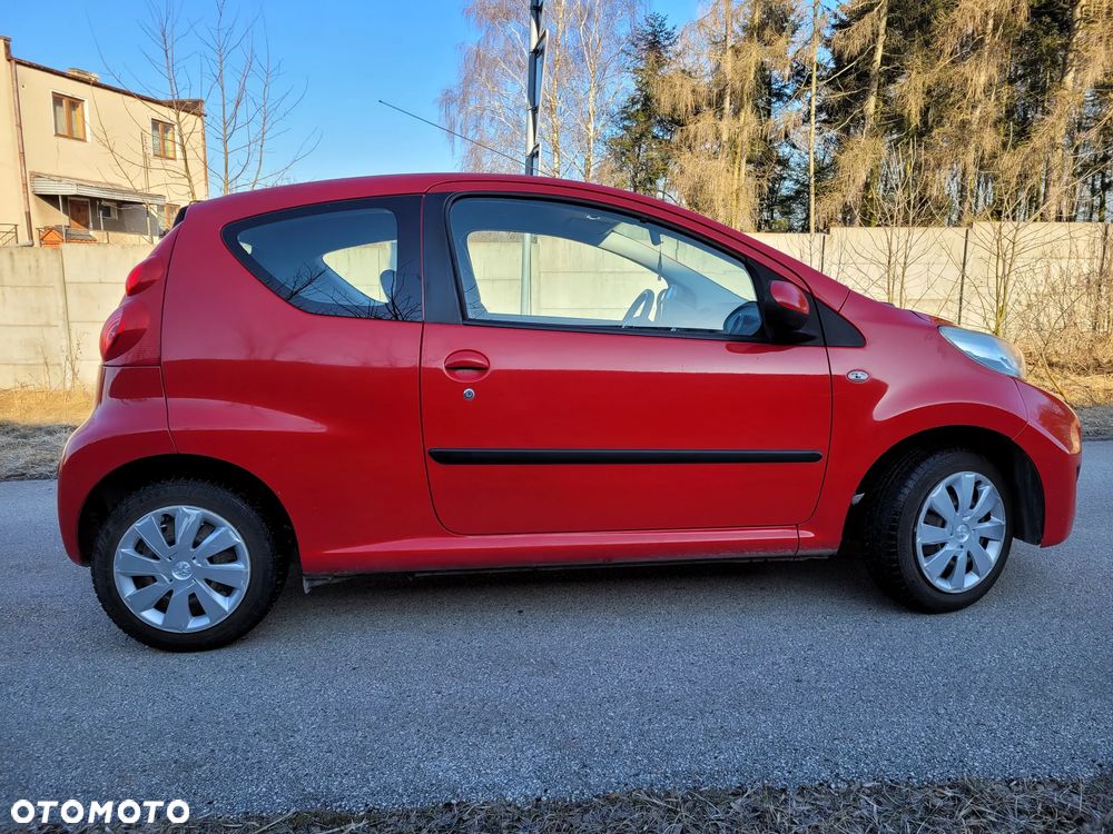 Peugeot 107 1.0 Happy - 2
