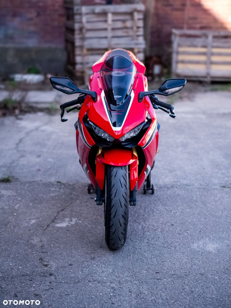 Honda CBR - 1