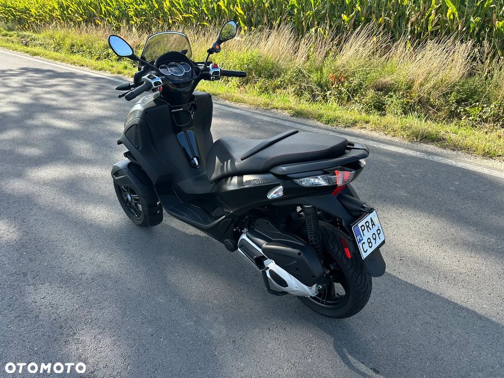 Piaggio MP-3 - 10