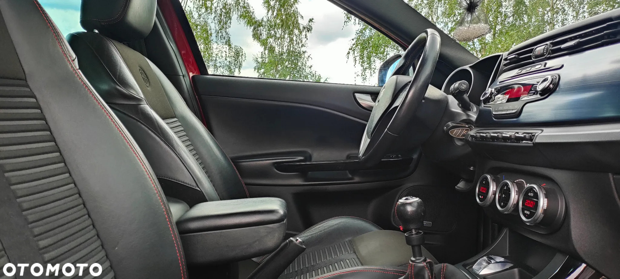 Alfa Romeo Giulietta 1750 TBi Quadrifoglio Verde - 13