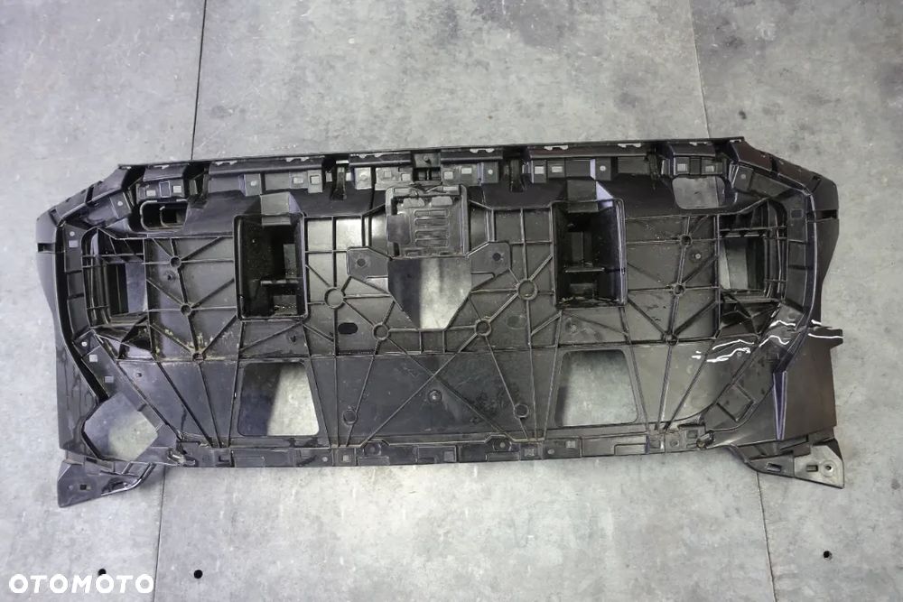 WZMOCNIENIE ATRAPA ZDERZAKA AUDI Q4 E-TRON - 1