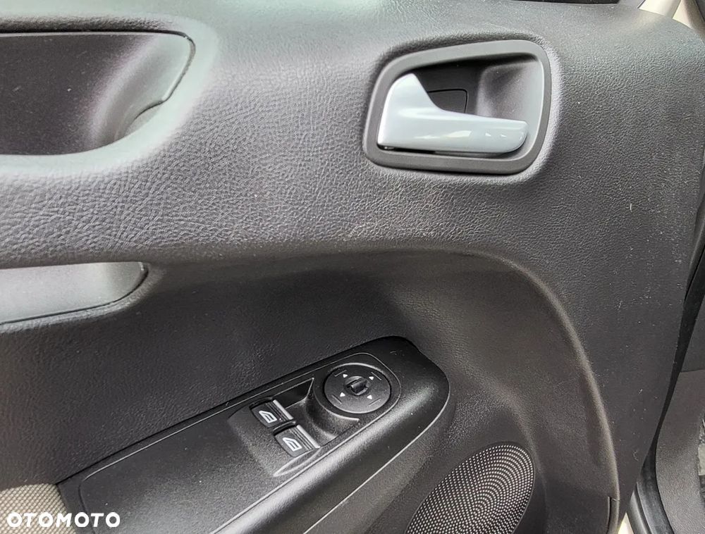 Ford Tourneo Courier 1.0 EcoBoost S&S Titanium - 22
