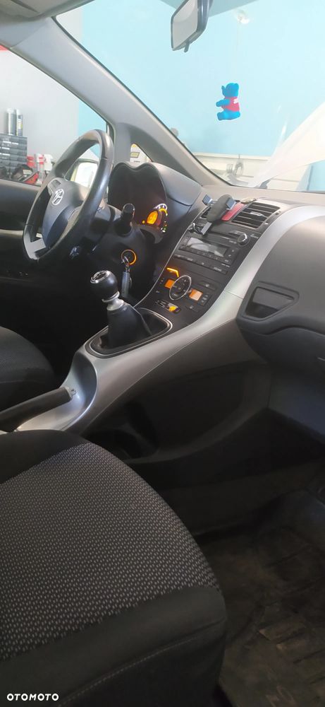 Toyota Auris 1.6 2010 - 10