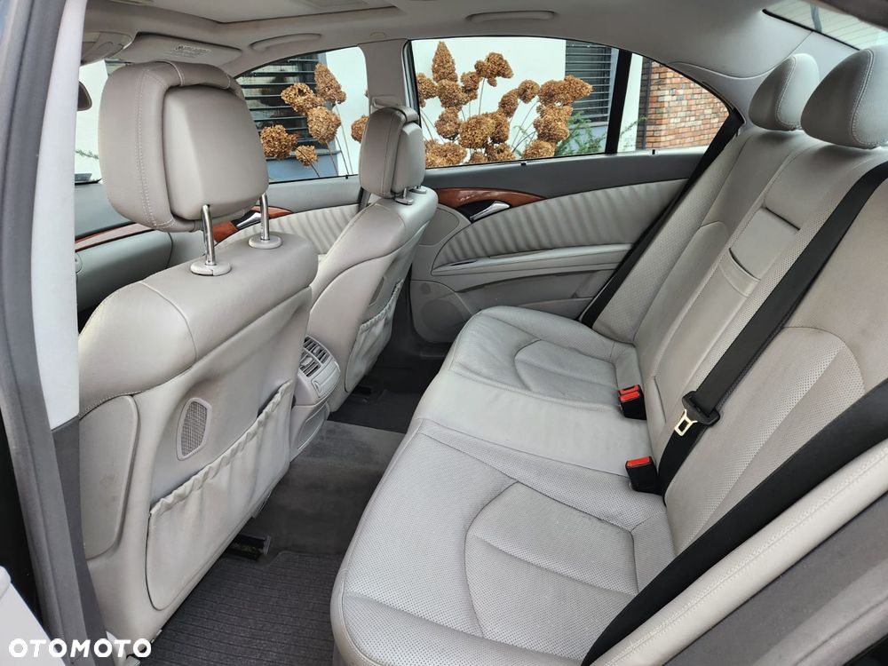 Mercedes-Benz Klasa E 280 CDI 4Matic Automatik Elegance DPF - 6