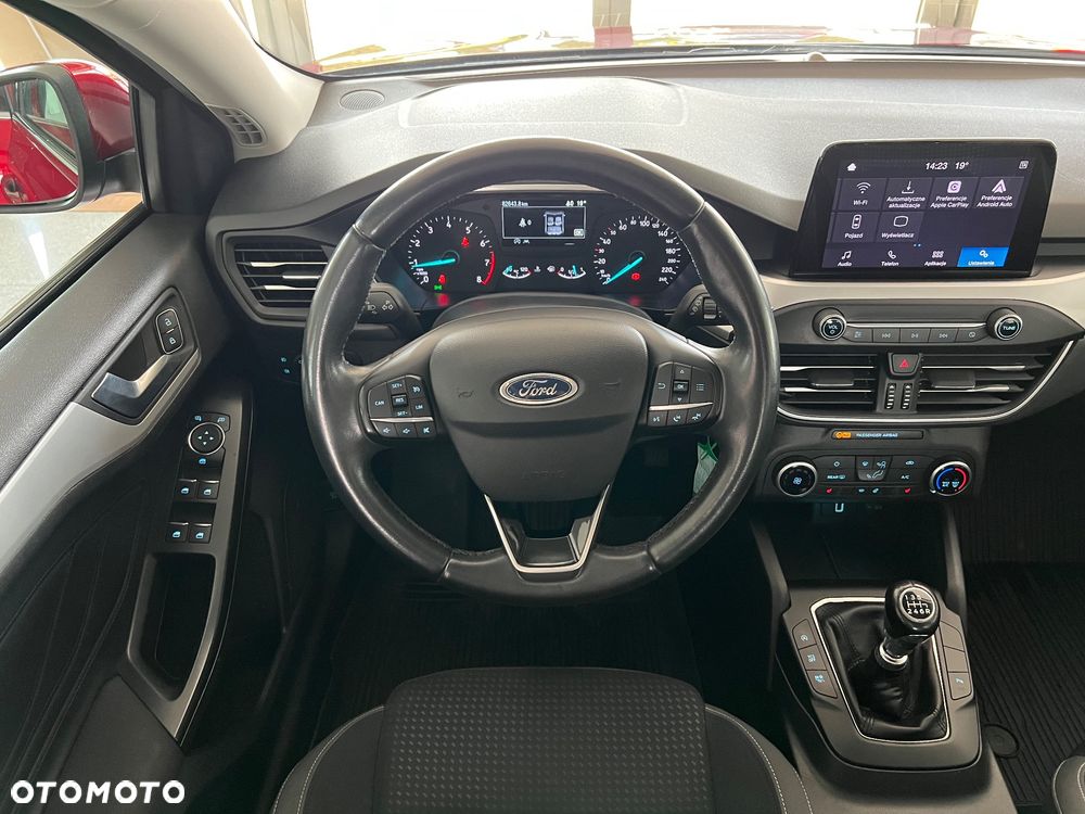 Ford Focus 1.0 EcoBoost Connected - 32
