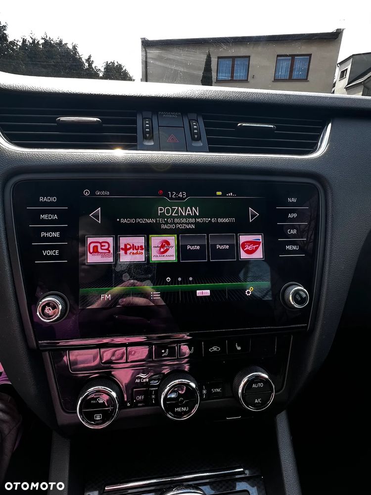 Skoda Octavia 2.0 TDI DSG RS - 26