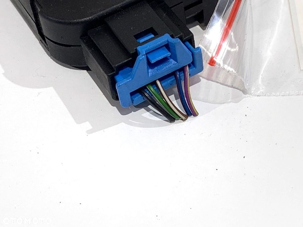 SILNIK NAGRZEWNICY  VW GOLF V (1K1) 2003 - 2010 1.4 16V 55 kW [75 KM] benzyna 2003 - 2006 1K1907511G - 3