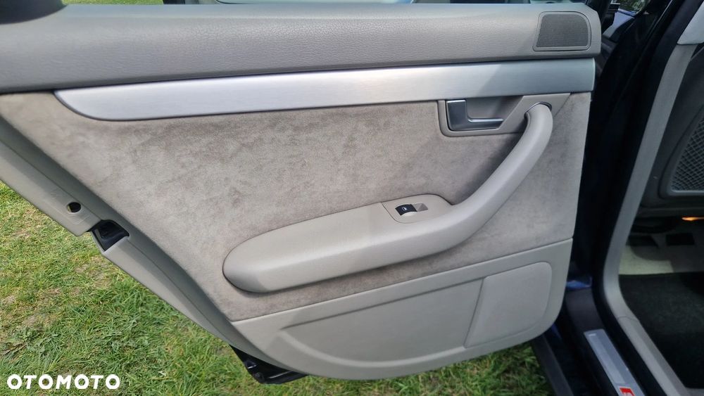 Audi A4 Limousine 2.0 T FSI multitronic - 16