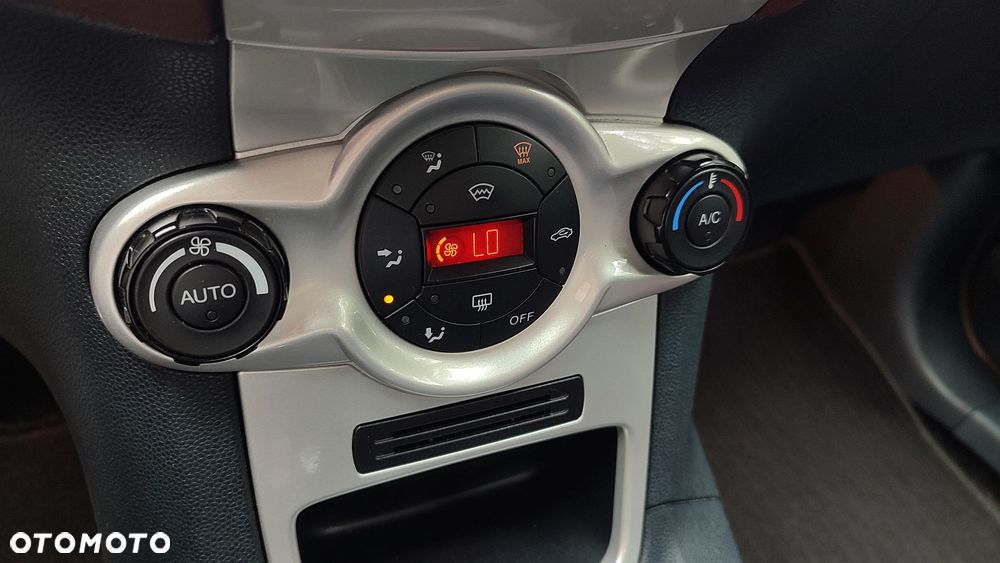 Ford Fiesta 1.25 Platinium X - 4