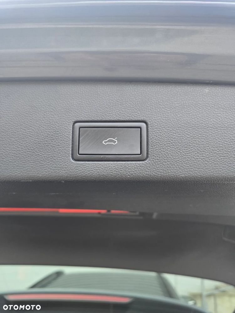 Volkswagen Golf 2.0 TDI SCR DSG Style - 35