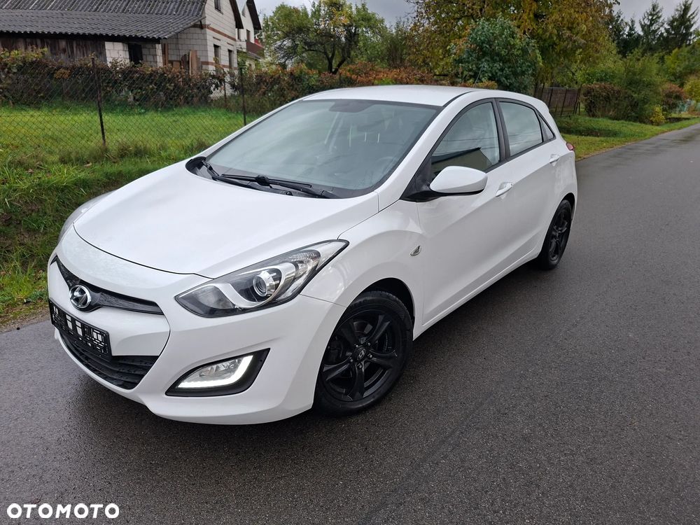 Hyundai i30 1.4 Intro Edition - 1