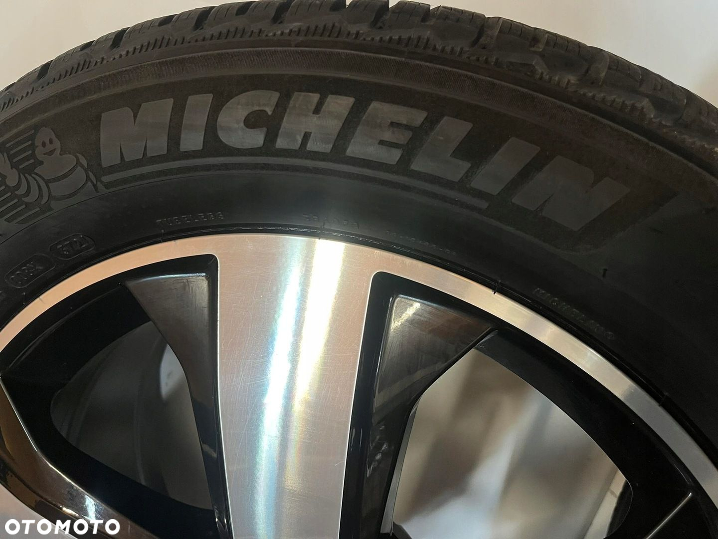MERCEDES GLS W167 X167 KOŁA FELGI 8.5JX20 ET62.6 5X112 MICHELIN 275/50/20 - 4