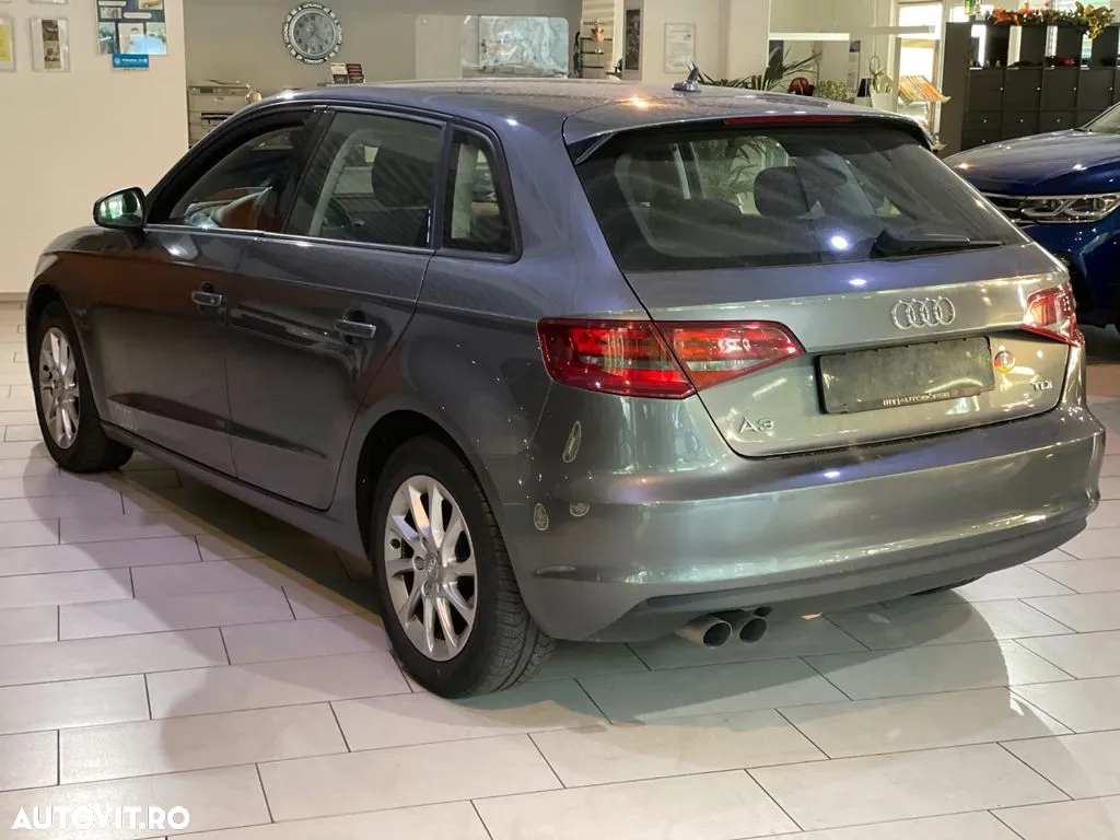 Audi A3 2.0 TDI Attraction - 6