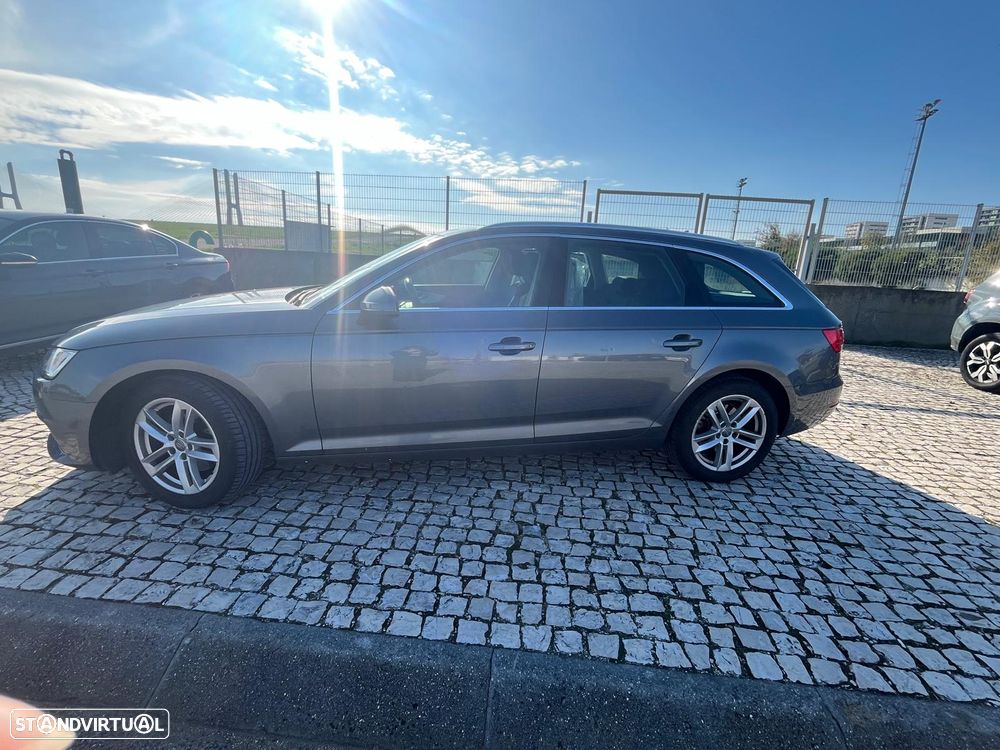 Audi A4 Avant 2.0 TDI S tronic - 1