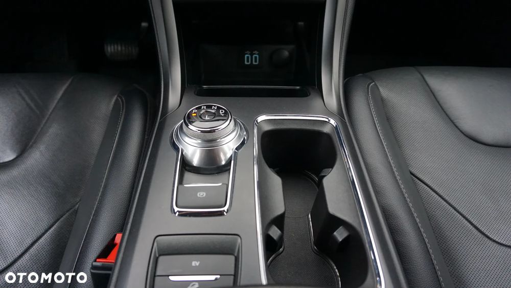 Ford Fusion - 10