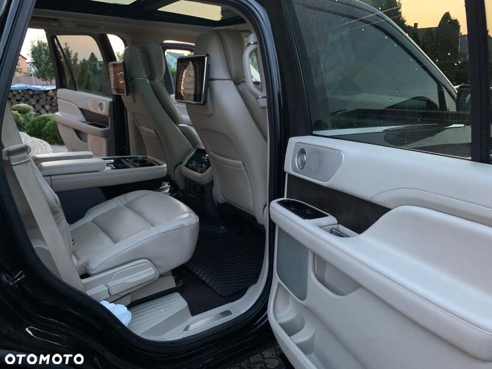 Lincoln Navigator - 16