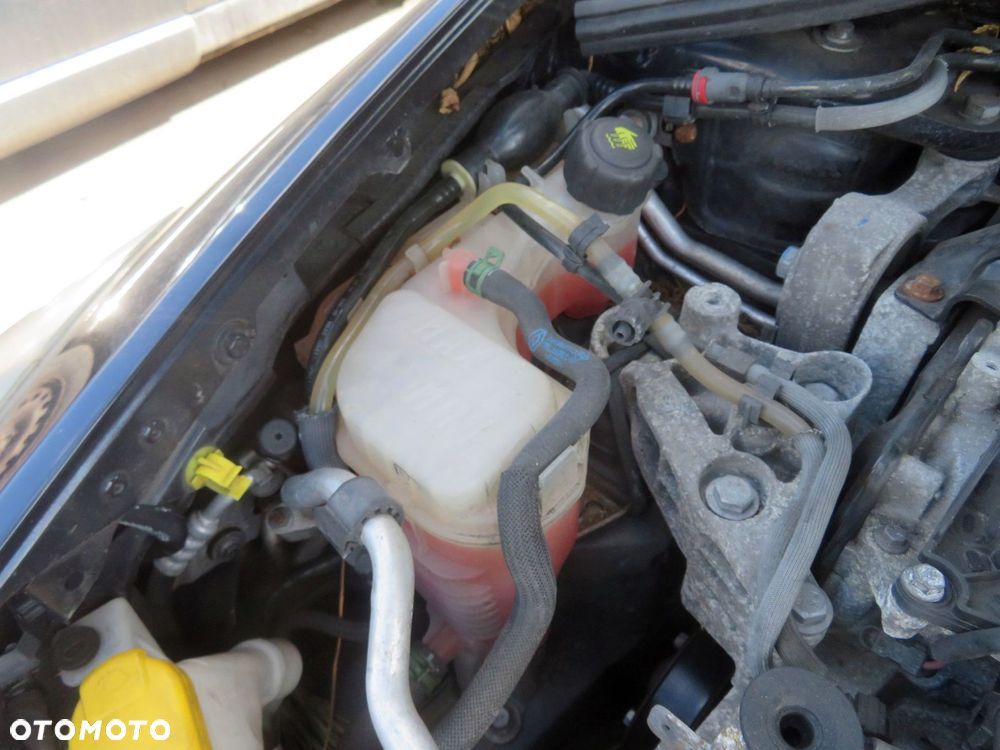ZBIORNICZEK WYRÓWNAWCZY LAGUNA III PH1 2.0 DCI 217100014R RENAULT 2007-2012 - 1