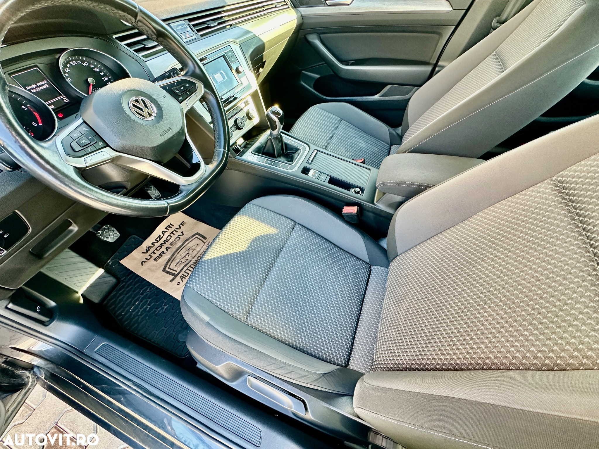 Volkswagen Passat 2.0 TDI Comfortline - 7