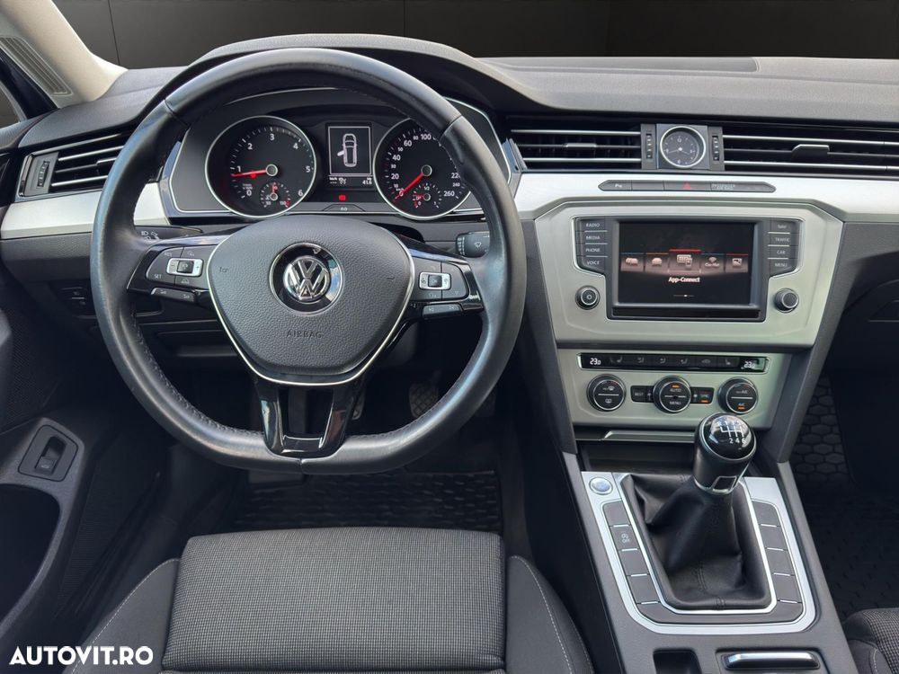 Volkswagen Passat - 9