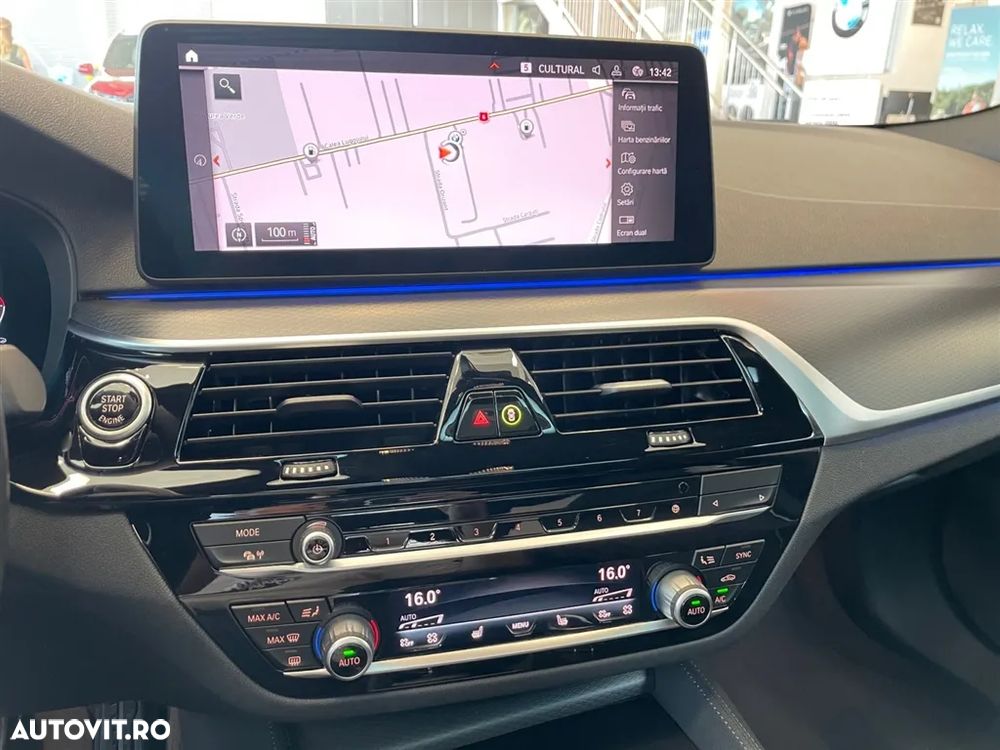 BMW Seria 5 540i xDrive Aut. Sport Line - 12