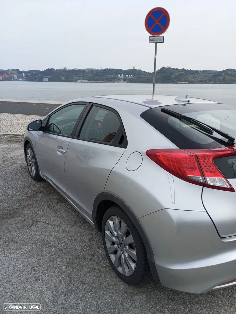 Honda Civic 2.2 i-DTEC Sport - 10