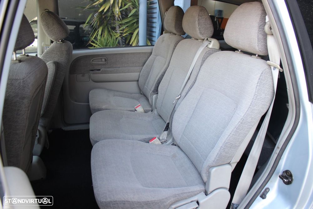 Hyundai Trajet 2.0 CRDi GL - 5