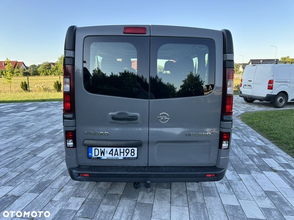 Opel Vivaro - 8