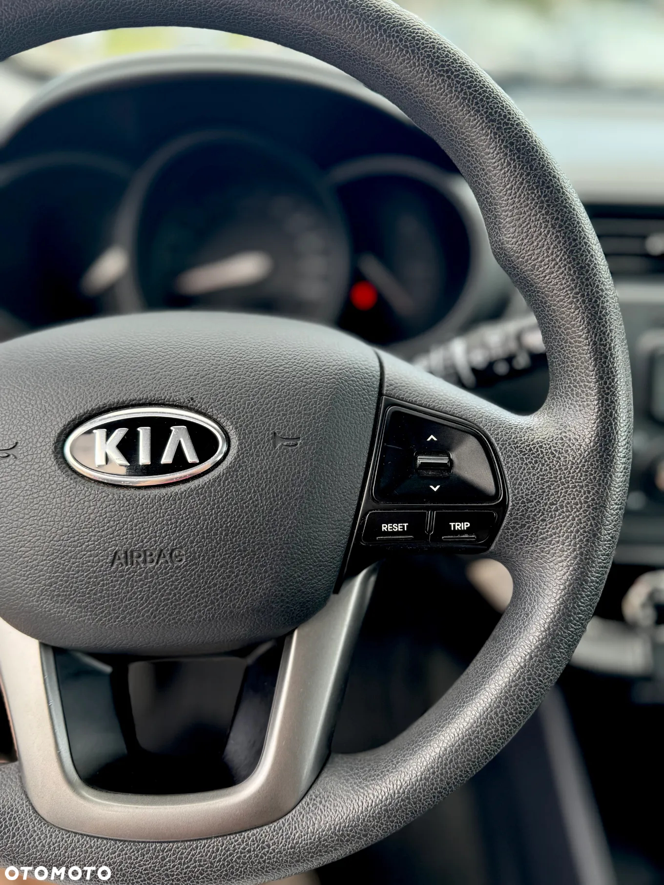 Kia Rio 1.2 M - 12