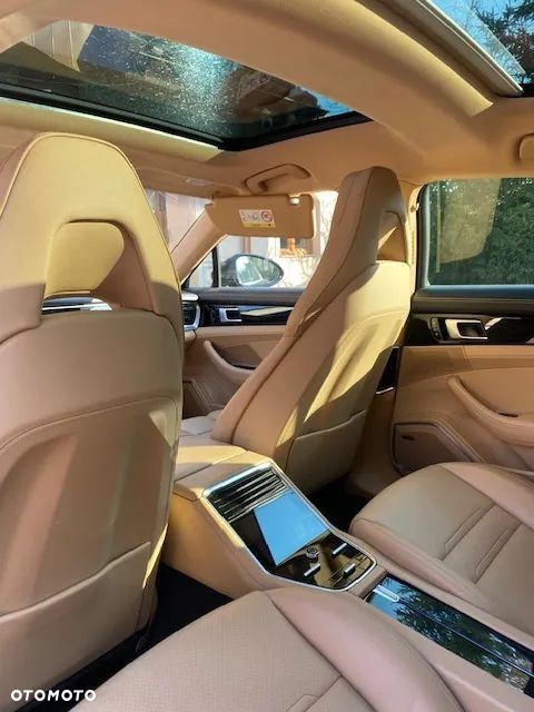 Porsche Panamera 4 E-Hybrid - 14