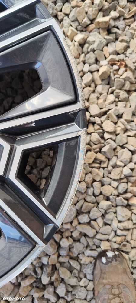 P05 Felga BMW G60 G61 10x20et46 5a324E9 - 2