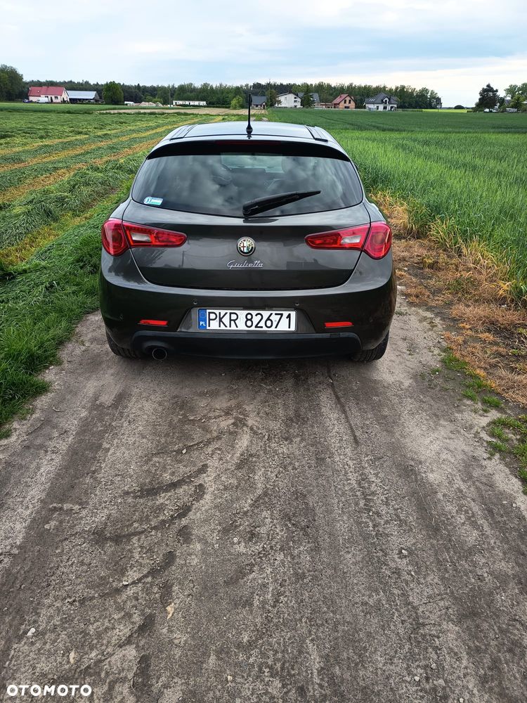 Alfa Romeo Giulietta 1.6 JTDM Veloce - 4