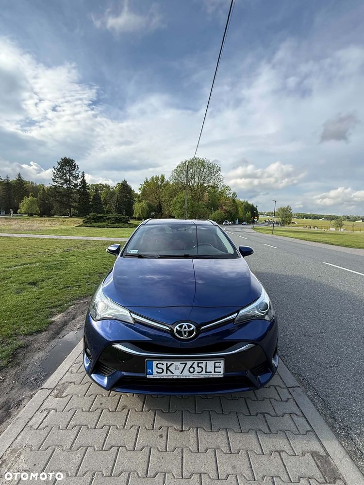 Toyota Avensis - 2