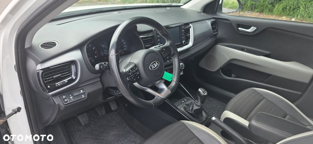 Kia Stonic 1.4 L - 27
