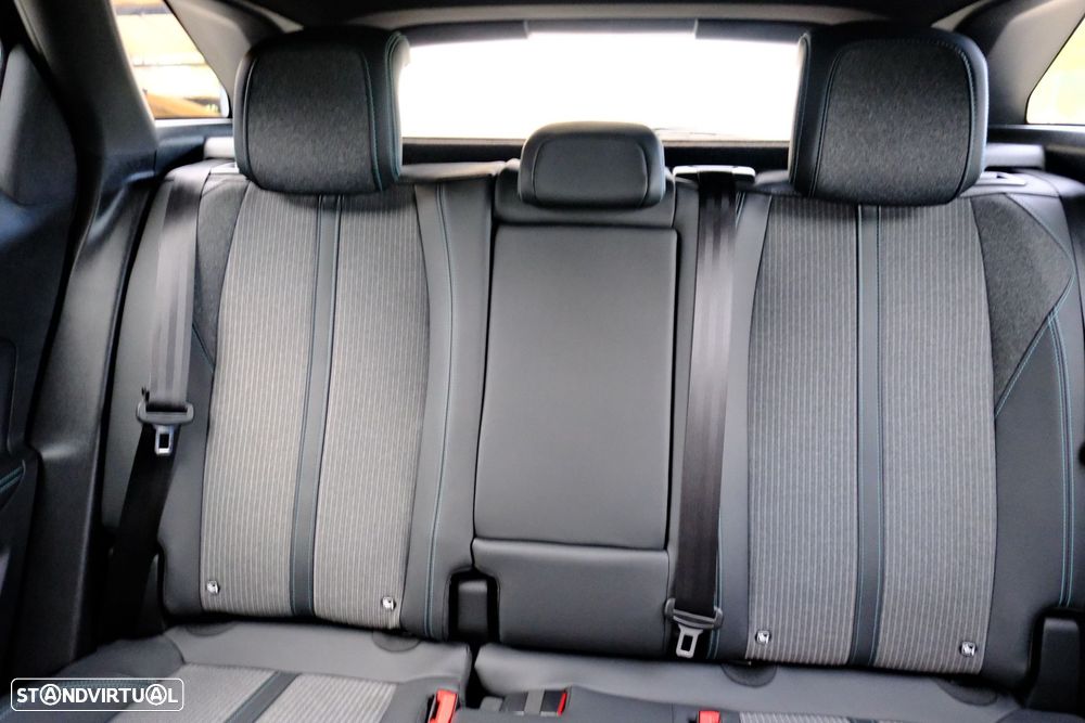 Peugeot 3008 1.2 PureTech Allure EAT8 - 9