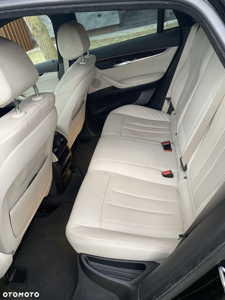 BMW X6 xDrive30d - 9