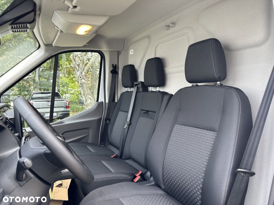 Ford Transit - 12